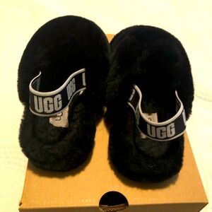 Kids UGG sandal size 2